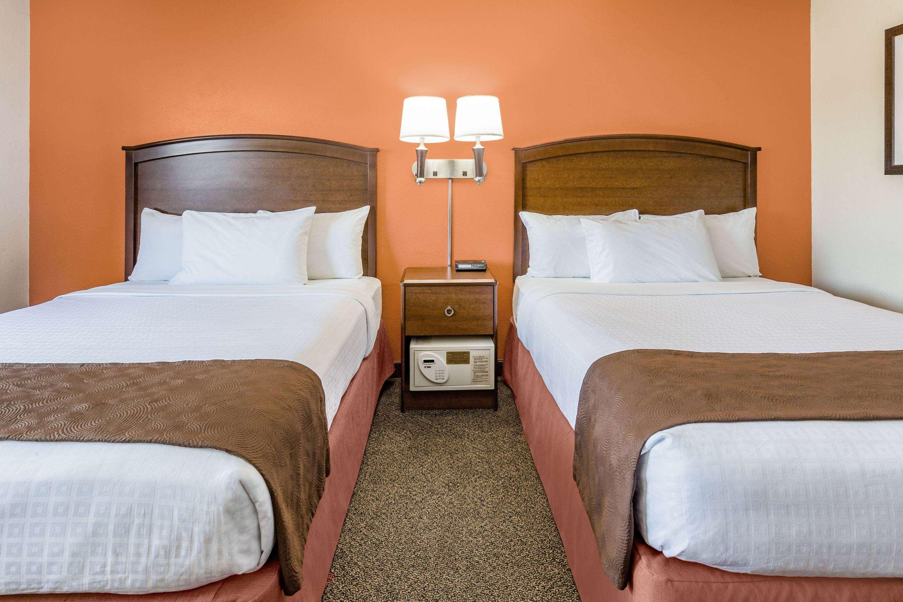 Americinn By Wyndham Virginia Экстерьер фото