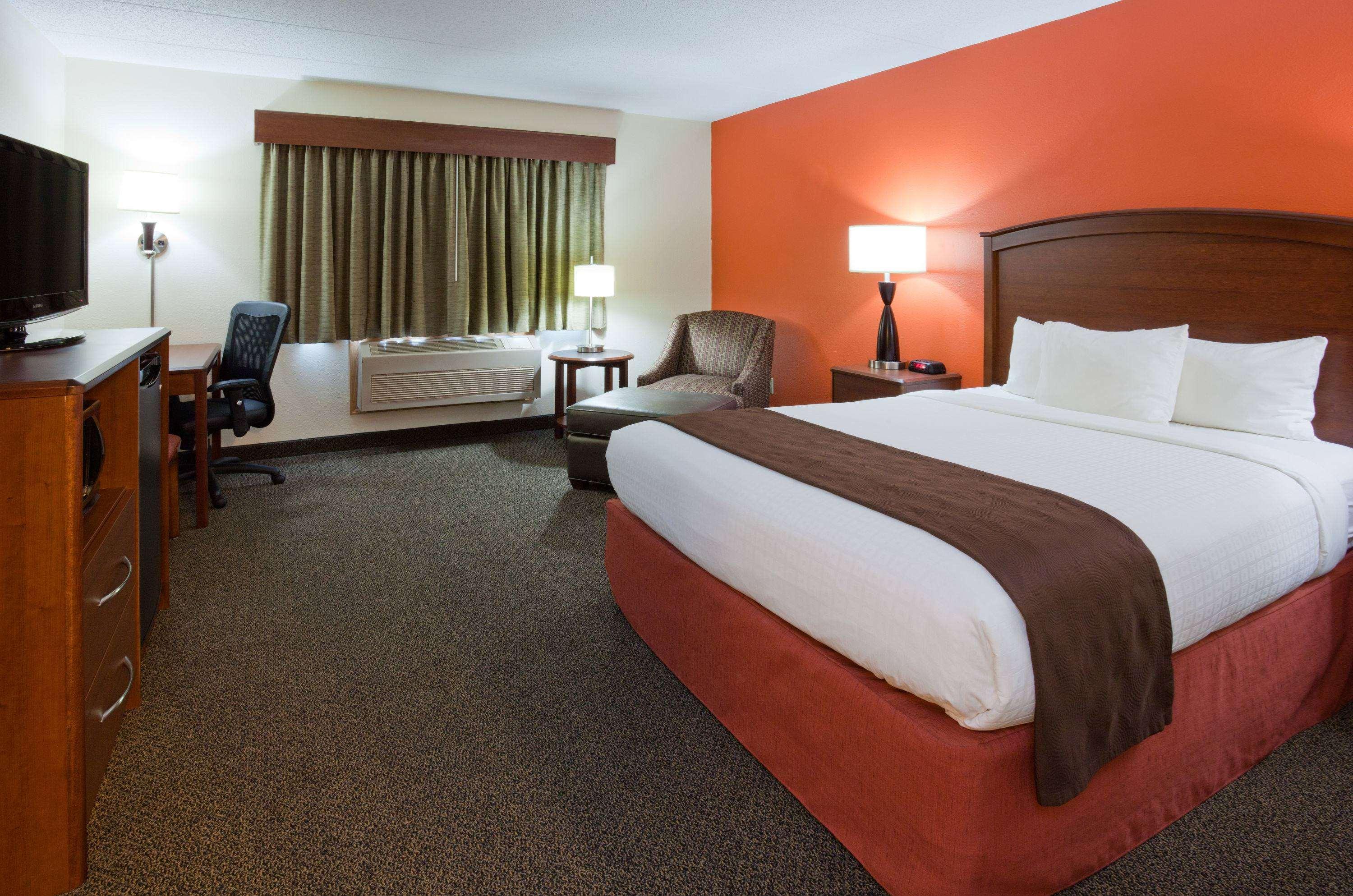 Americinn By Wyndham Virginia Экстерьер фото